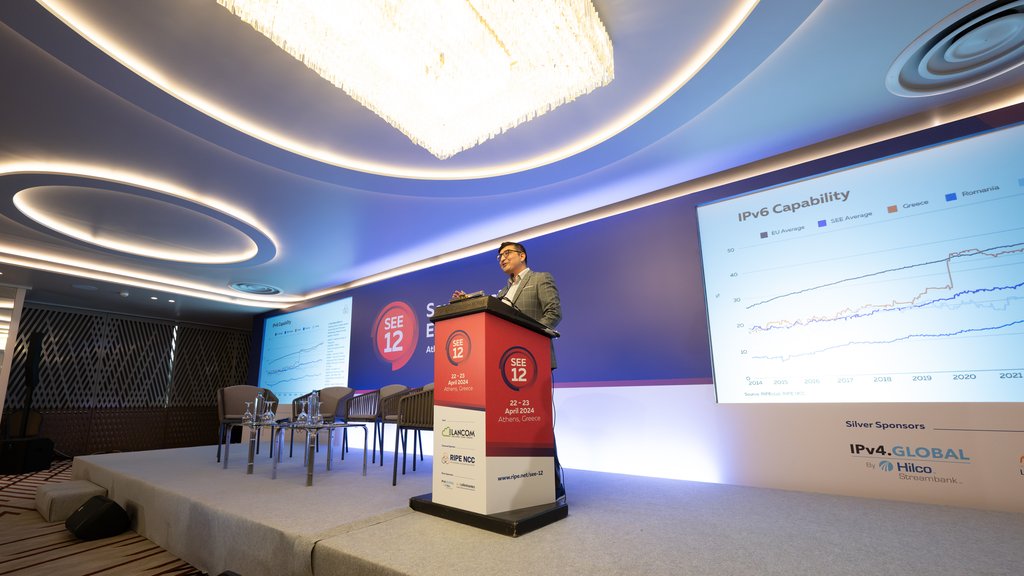 Photo of Qasim Lone (RIPE NCC)