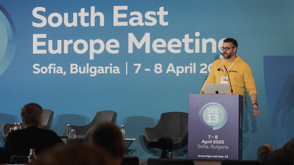 a photo of Tomaz Zaman giving a presentation