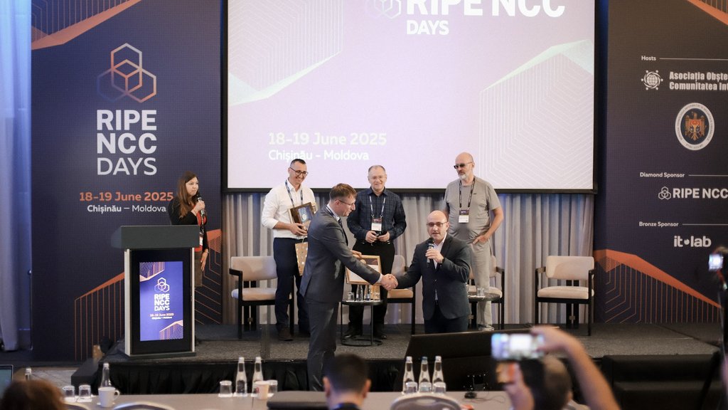 Left to right: Gergana Petrova, Radu Vieru, Alexei Marciuc, Oleksiy Semenyaka, Anatolie Golovco, Vahan Hovsepyan