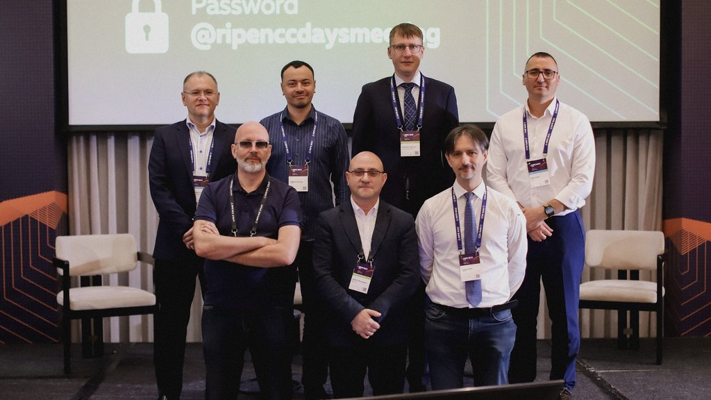 a photo of Oleksiy Semenyaka, Sergiu Gaibu, Anatolie Golovco, Radu Vieru, Alexei Marciuc, Vahan Hovsepyan, Mikhail Anisomov